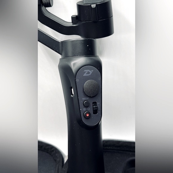 Zhiyun Handheld Gimbal for Mobile - Picture 2 of 5